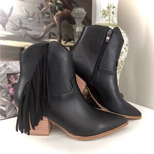 BEAST FASHION Black Ankle Boots with Fringe